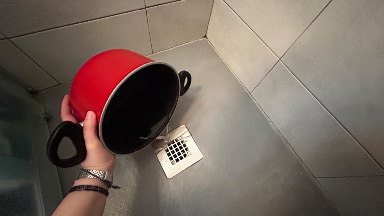 De l’eau dans le drain