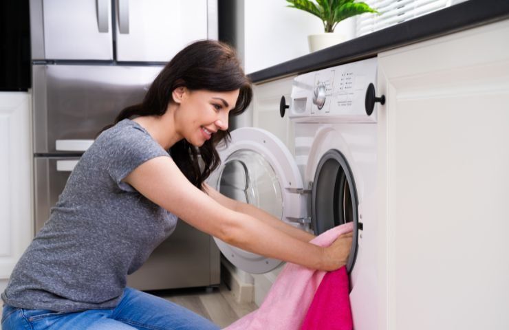 nettoyage minutieux de la machine à laver
