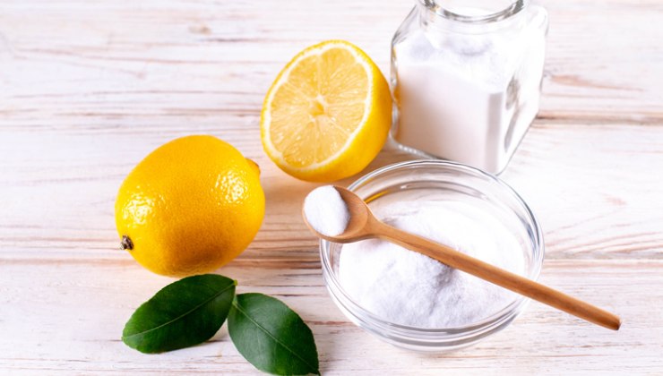 Limone e bicarbonato di sodio Citron et bicarbonate de soude
