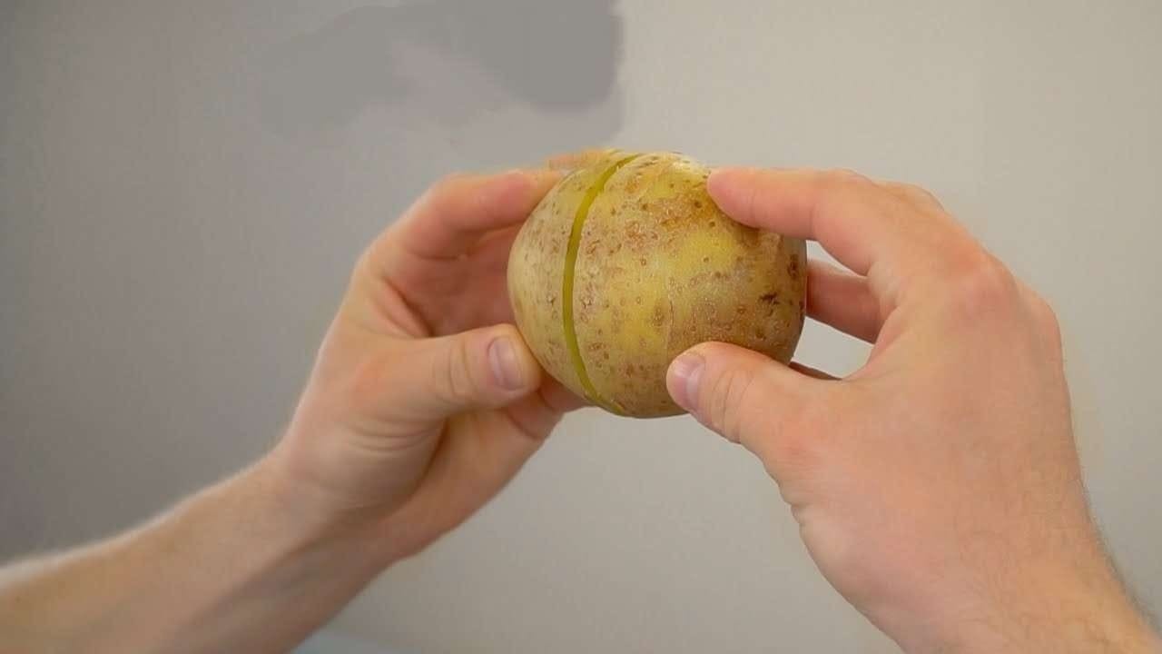 Patate sullo specchio Des pommes de terre sur le miroir