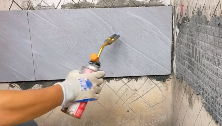 Rimozione piastrelle Enlèvement de carreaux