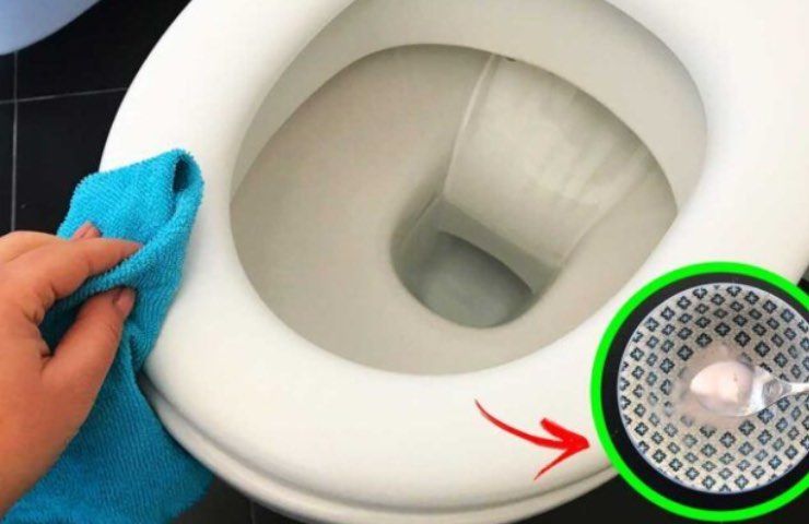 blanchir le siège de toilette