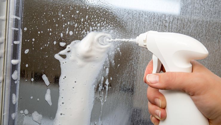 Nettoyer la cabine de douche