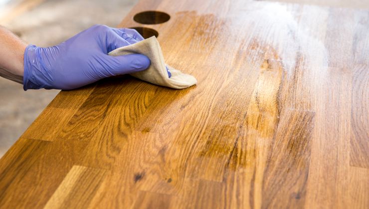 Trattamento lucidante per il legno Traitement de polissage du bois